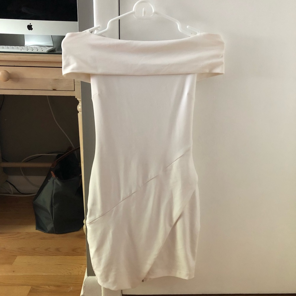 NWOT Bebe White Off the Shoulder Bodycon Dress
